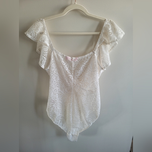 La Vie En Rose White Lace Top - Picture 2 of 5